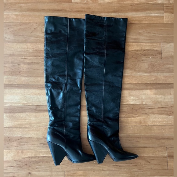 Saint Laurent Niki 105 over-the-knee boots in black shiny leather. 38 - Picture 7 of 16